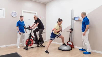 Riabilitazione funzionale in palestra con fisioterapisti in Progetto Salute, Capriate San Gervasio